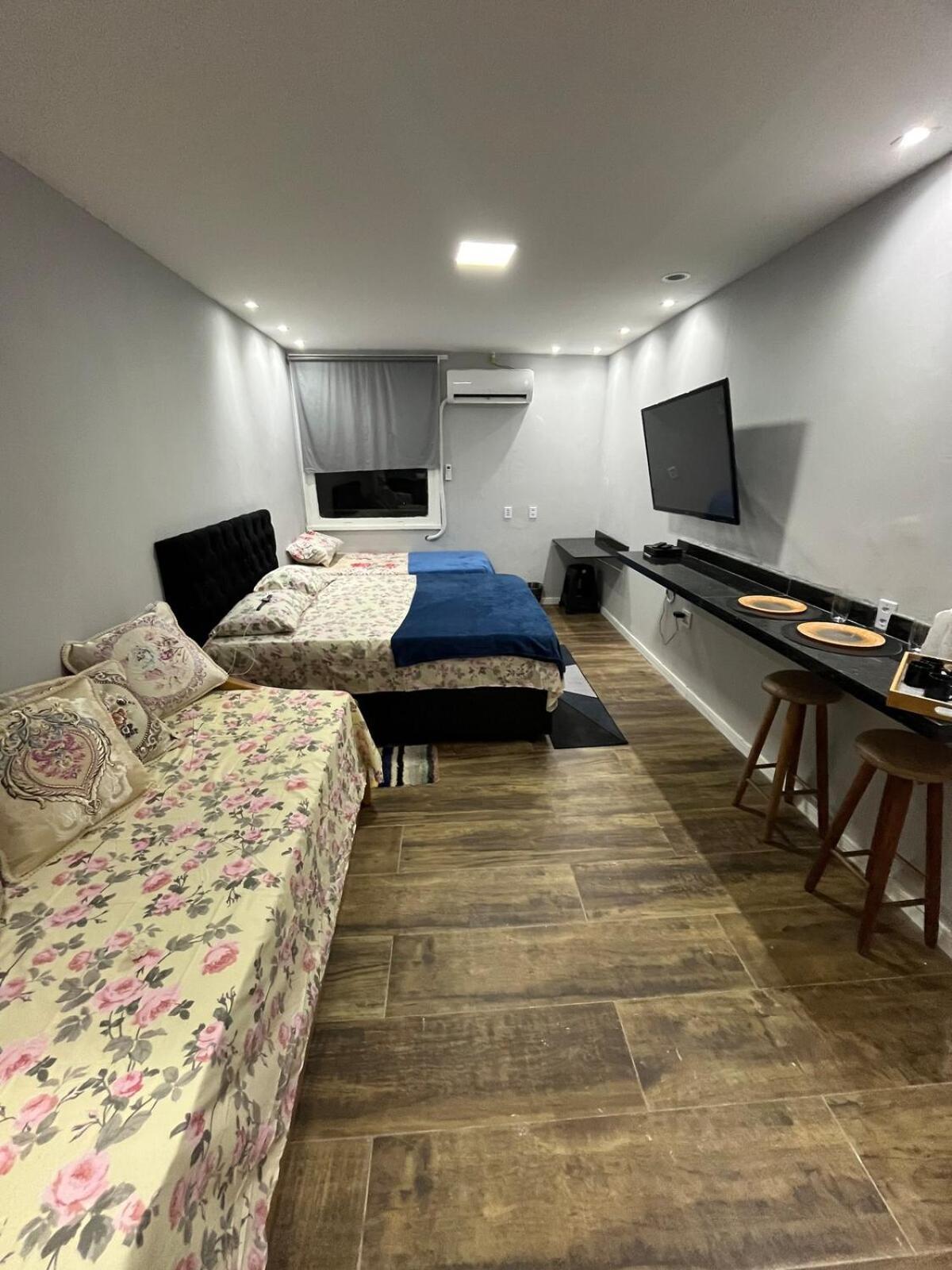 Studio Apartment *